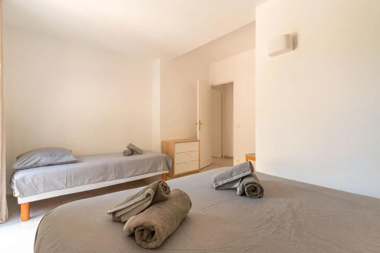 Villa Vue Mer Presqu'Ile De Giens Avec Piscine Hyeres 0*,  France